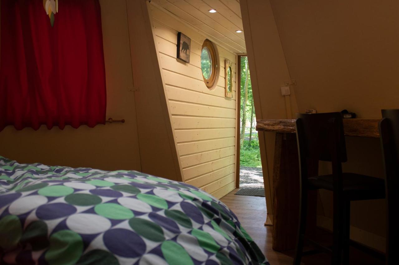Les Bulles De La Maison Du Rocher Noisy-sur-Ecole ภายนอก รูปภาพ
