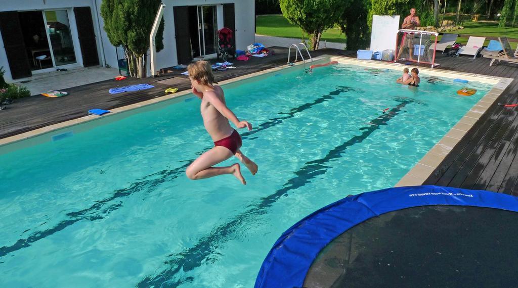 Les Bulles De La Maison Du Rocher Noisy-sur-Ecole ภายนอก รูปภาพ
